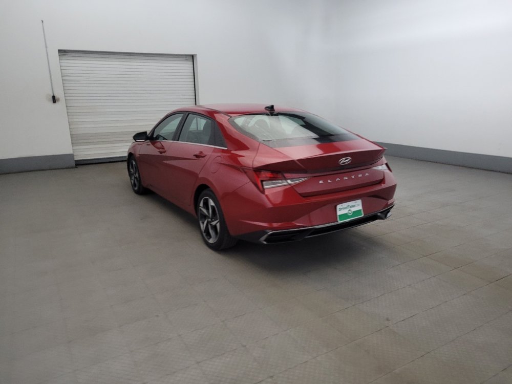 Used 2021 Hyundai Elantra SEL w/ Convenience + Premium Package FWD image 5