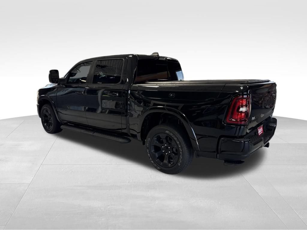 Used 2025 RAM 1500 Big Horn AWD/4WD image 4