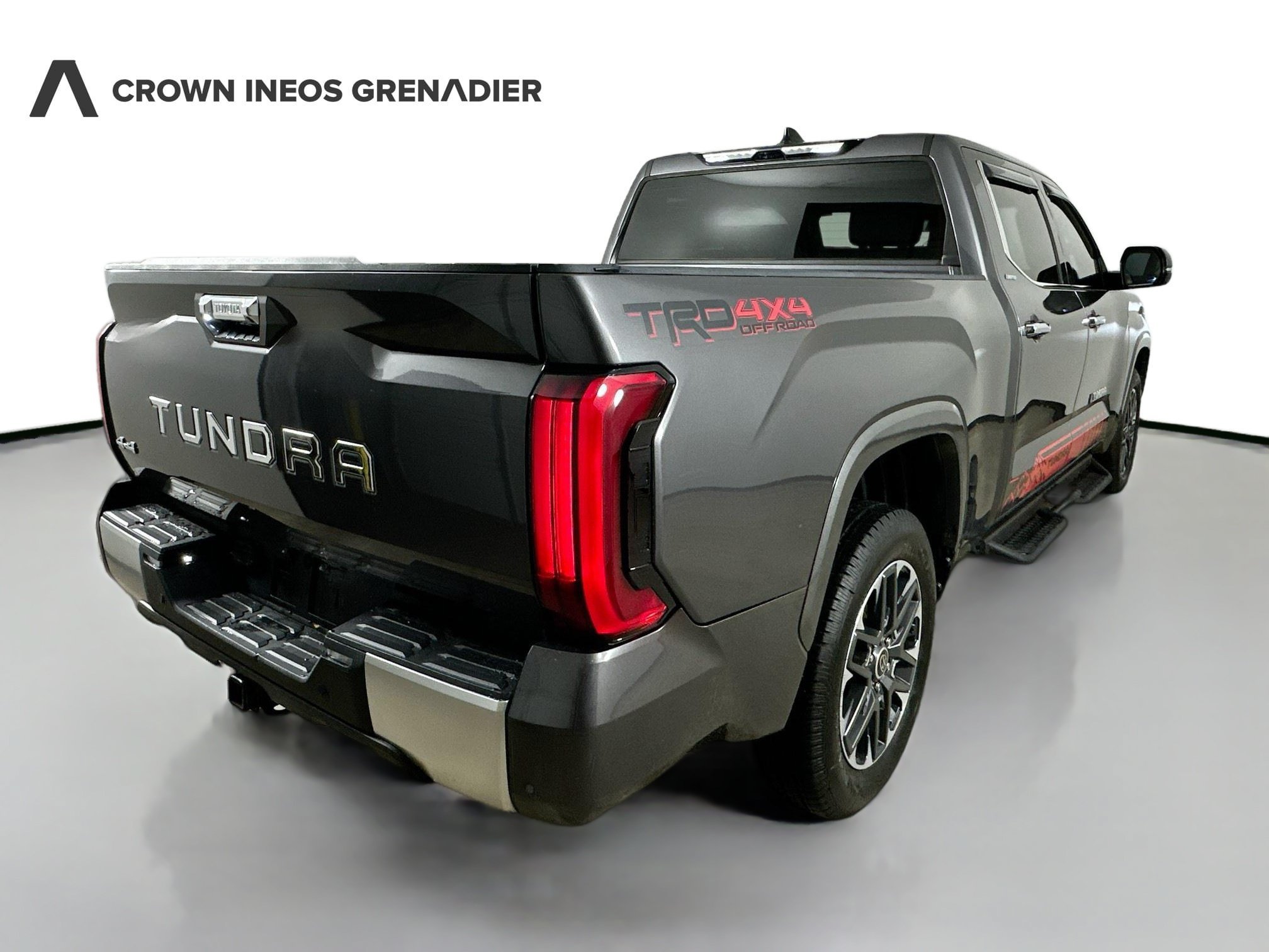 Used 2022 Toyota Tundra Limited w/ Power Package AWD/4WD image 5