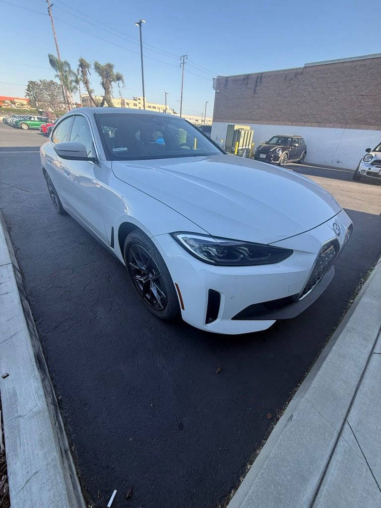 Used 2023 BMW i4 eDrive35 w/ Premium Package image 3