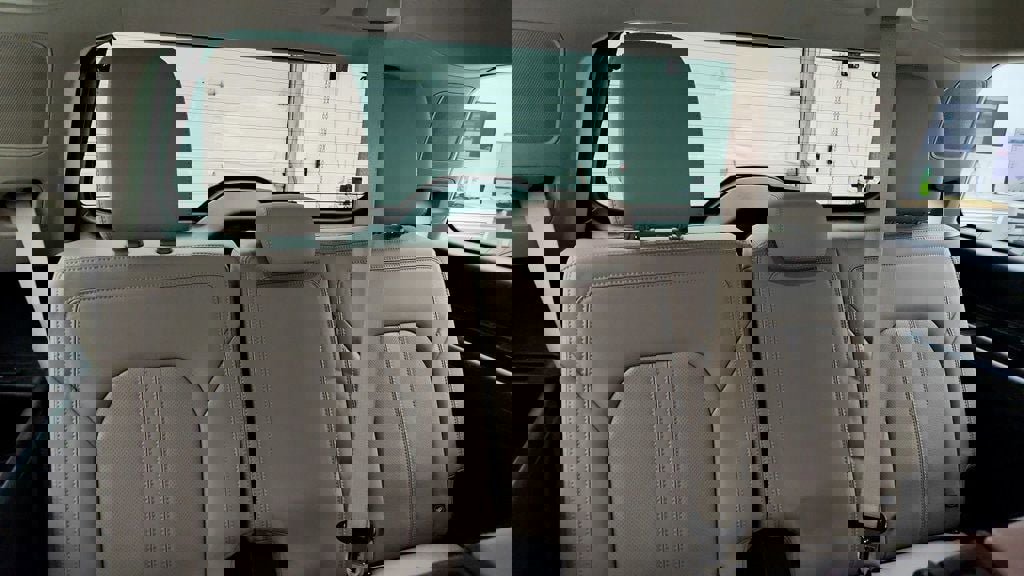 Used 2024 Ford Expedition Limited image 21