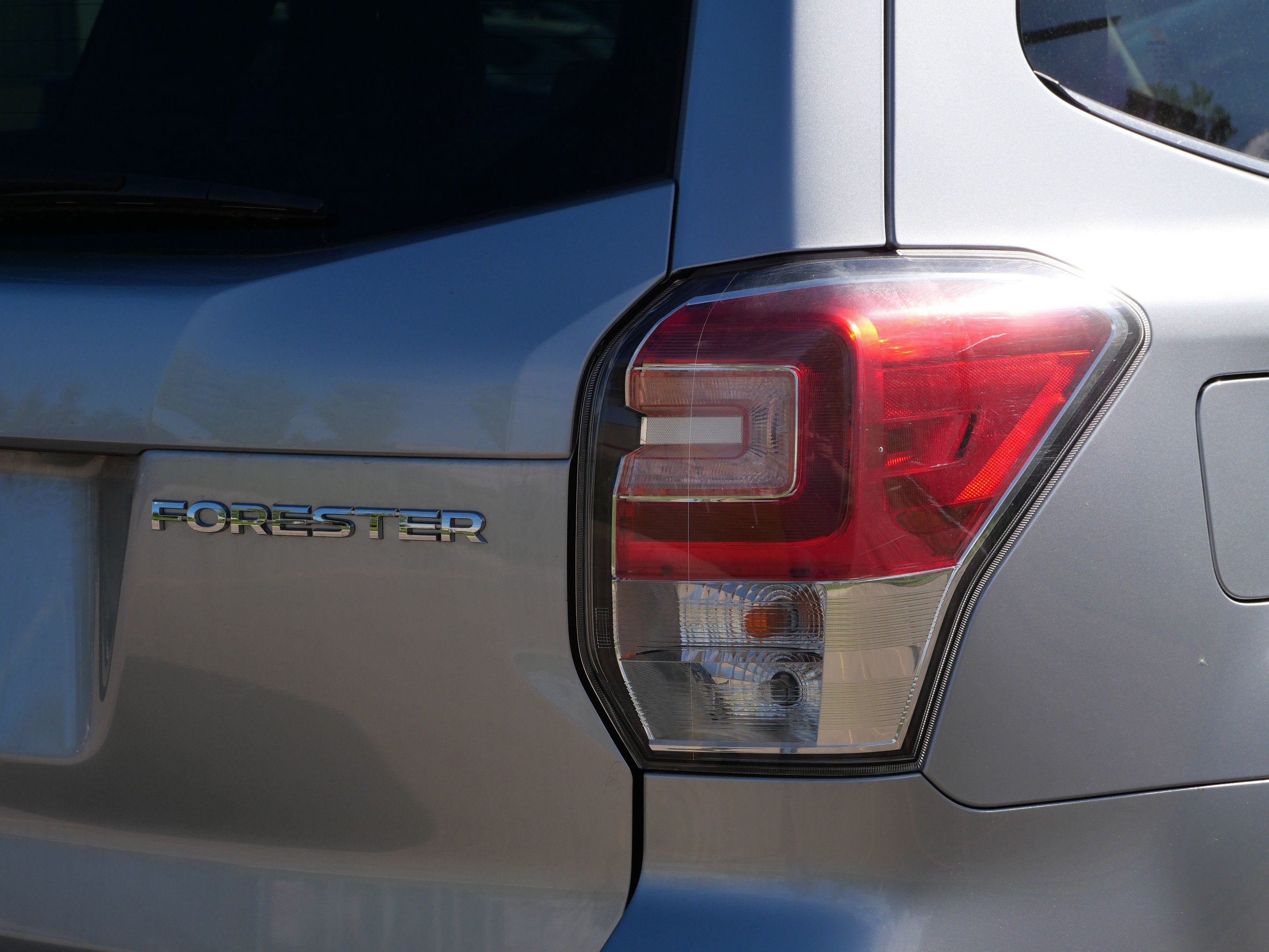 Used 2018 Subaru Forester 2.5i Limited w/ Popular Package #2 AWD/4WD image 17