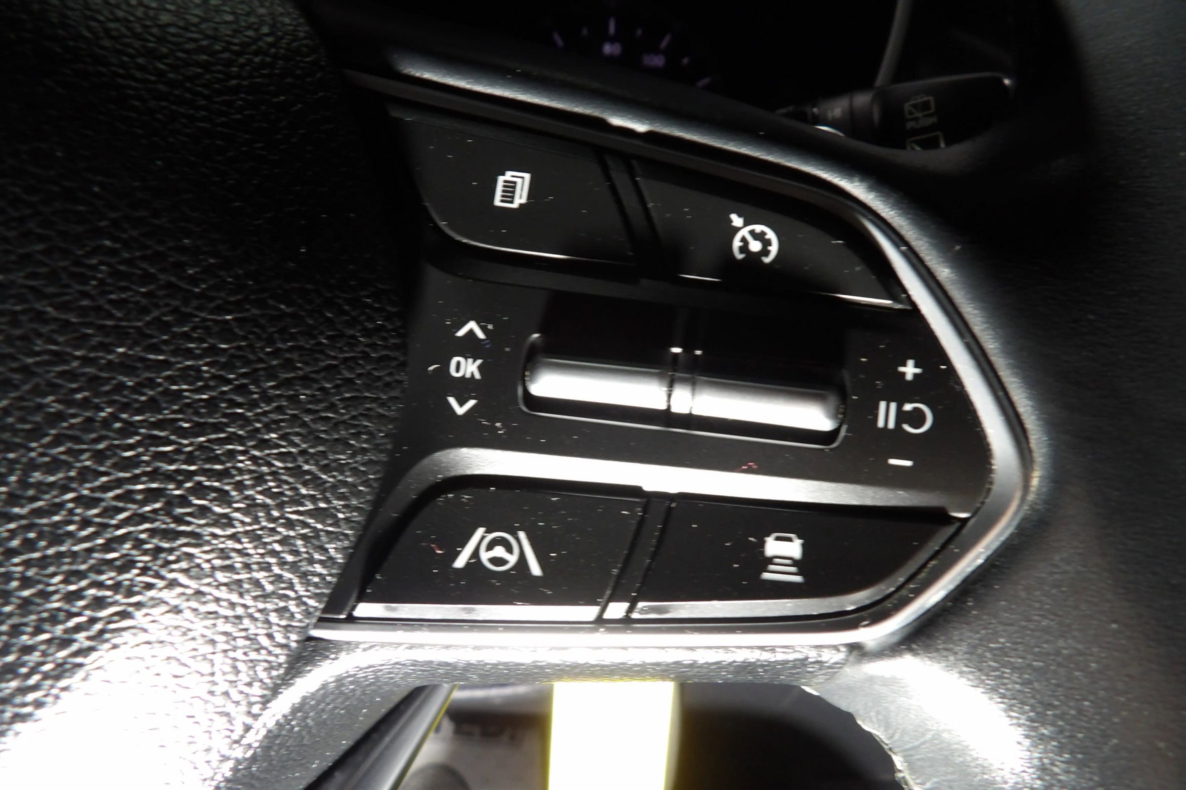 Used 2021 Hyundai Santa Fe SEL AWD/4WD image 17