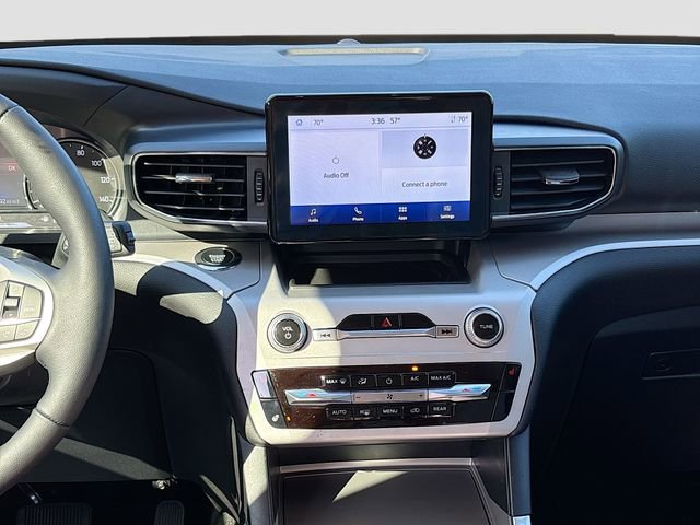 Used 2024 Ford Explorer XLT w/ Equipment Group 202A image 19