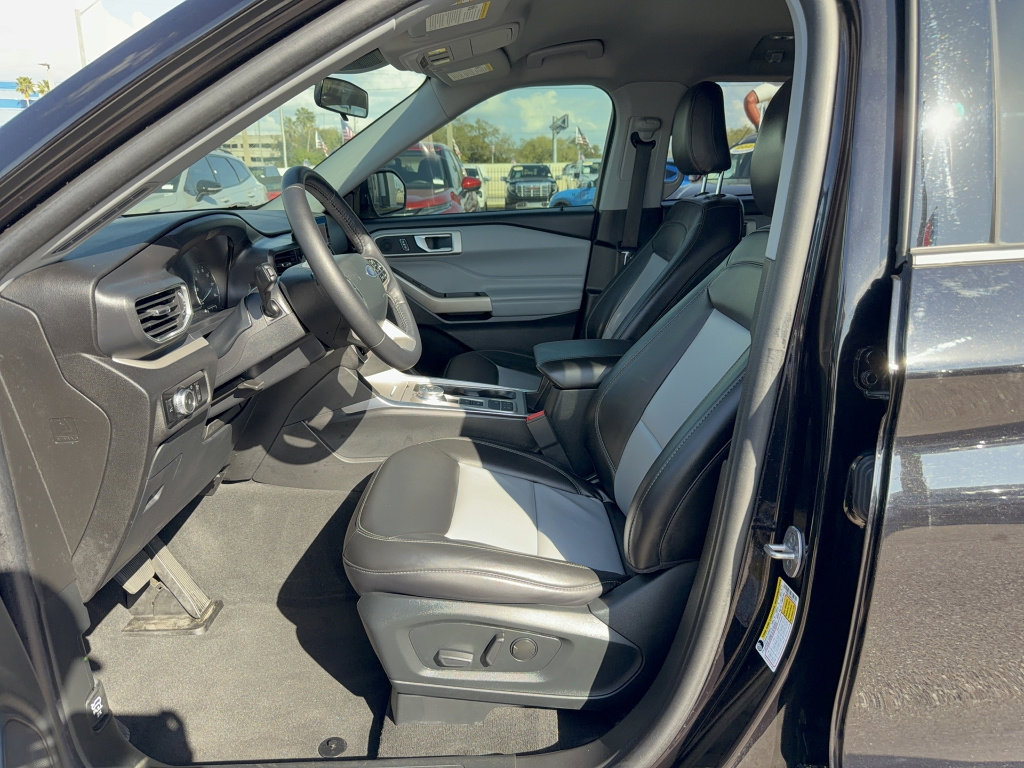 Certified 2023 Ford Explorer XLT w/ Equipment Group 202A image 12