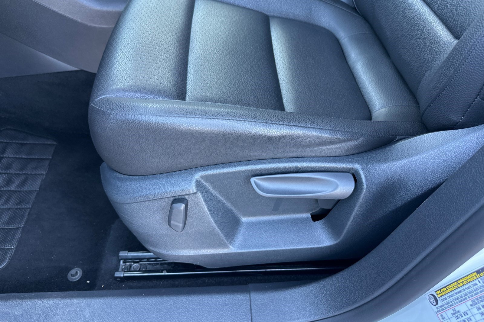Used 2015 Volkswagen Tiguan S FWD image 15