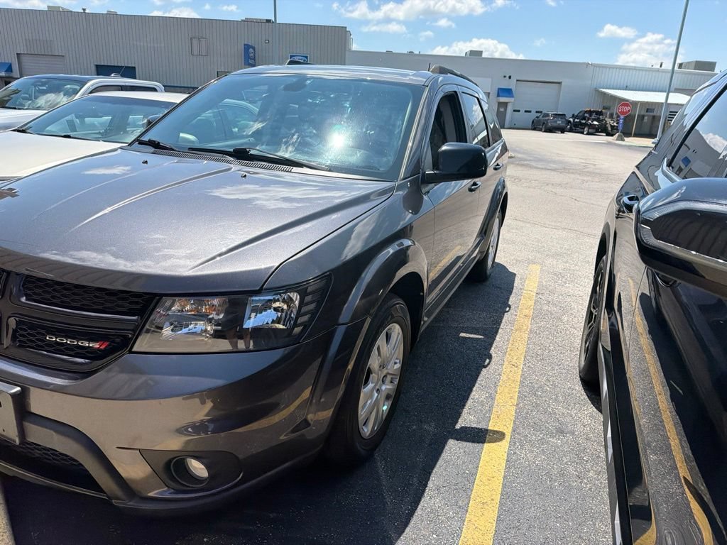 Used 2019 Dodge Journey SE w/ Connectivity Group FWD image 5