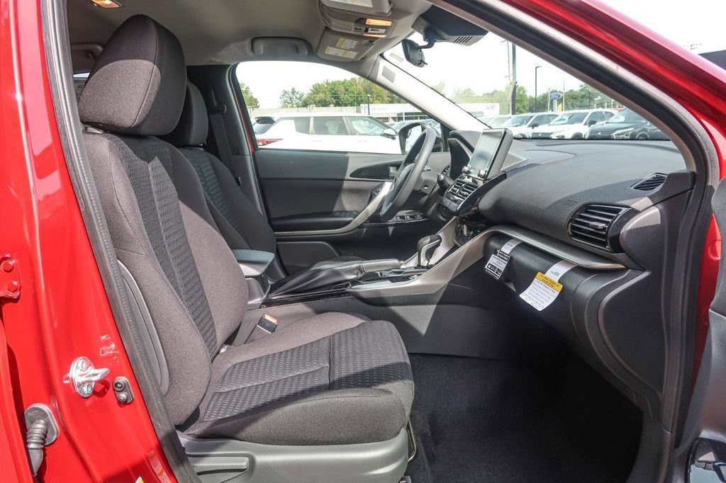 New 2026 Mitsubishi Eclipse Cross LE AWD/4WD image 17