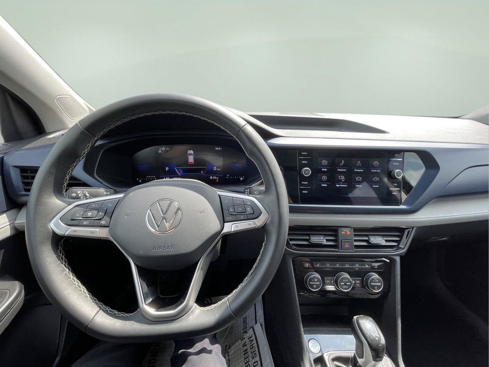 Used 2024 Volkswagen Taos SE AWD/4WD image 24