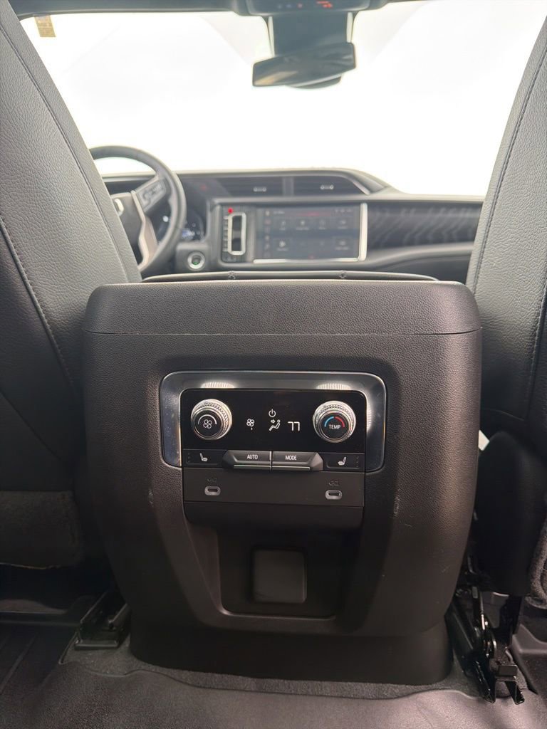 Used 2023 GMC Yukon XL Denali image 21