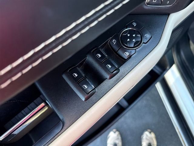 Used 2021 Ford Expedition Platinum image 13