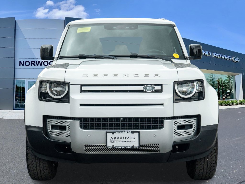 Used 2023 Land Rover Defender 110 AWD/4WD image 3