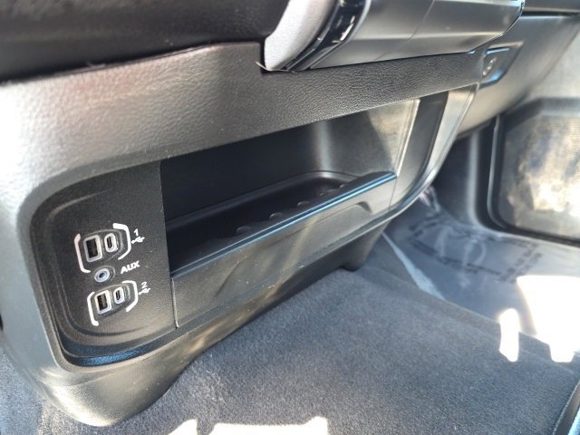 Used 2024 RAM 2500 Big Horn w/ Safety Group image 33