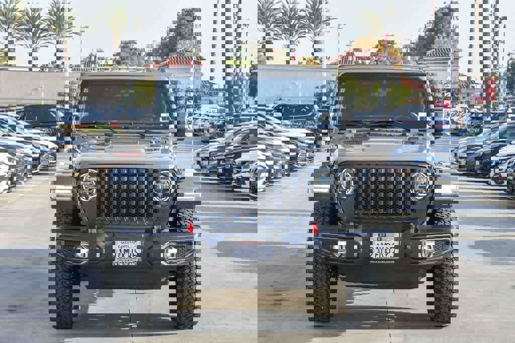 Used 2022 Jeep Wrangler Unlimited Rubicon w/ LED Lighting Group image 2