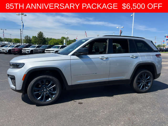 New 2026 Jeep Grand Cherokee Limited AWD/4WD image 3