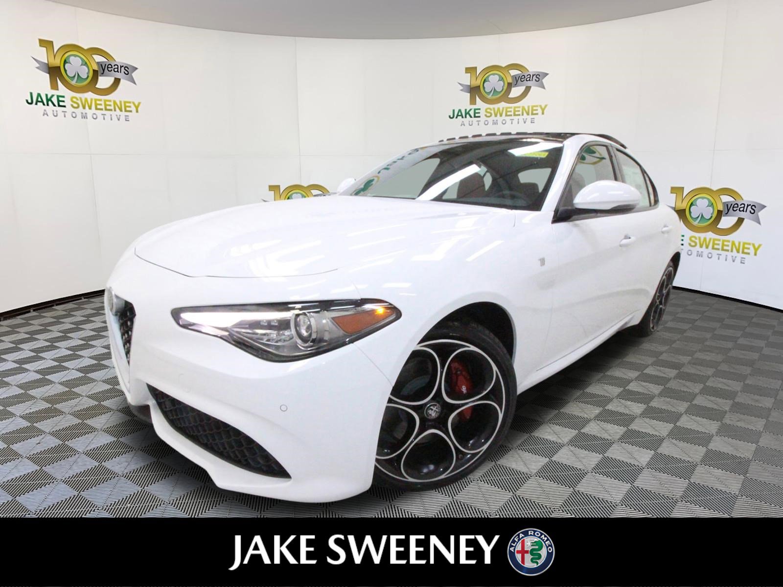 New 2022 Alfa Romeo Giulia Ti image 4