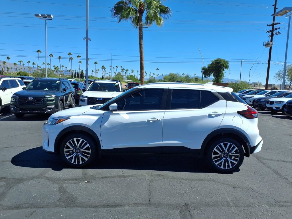 Used 2024 Nissan Kicks SV FWD image 13
