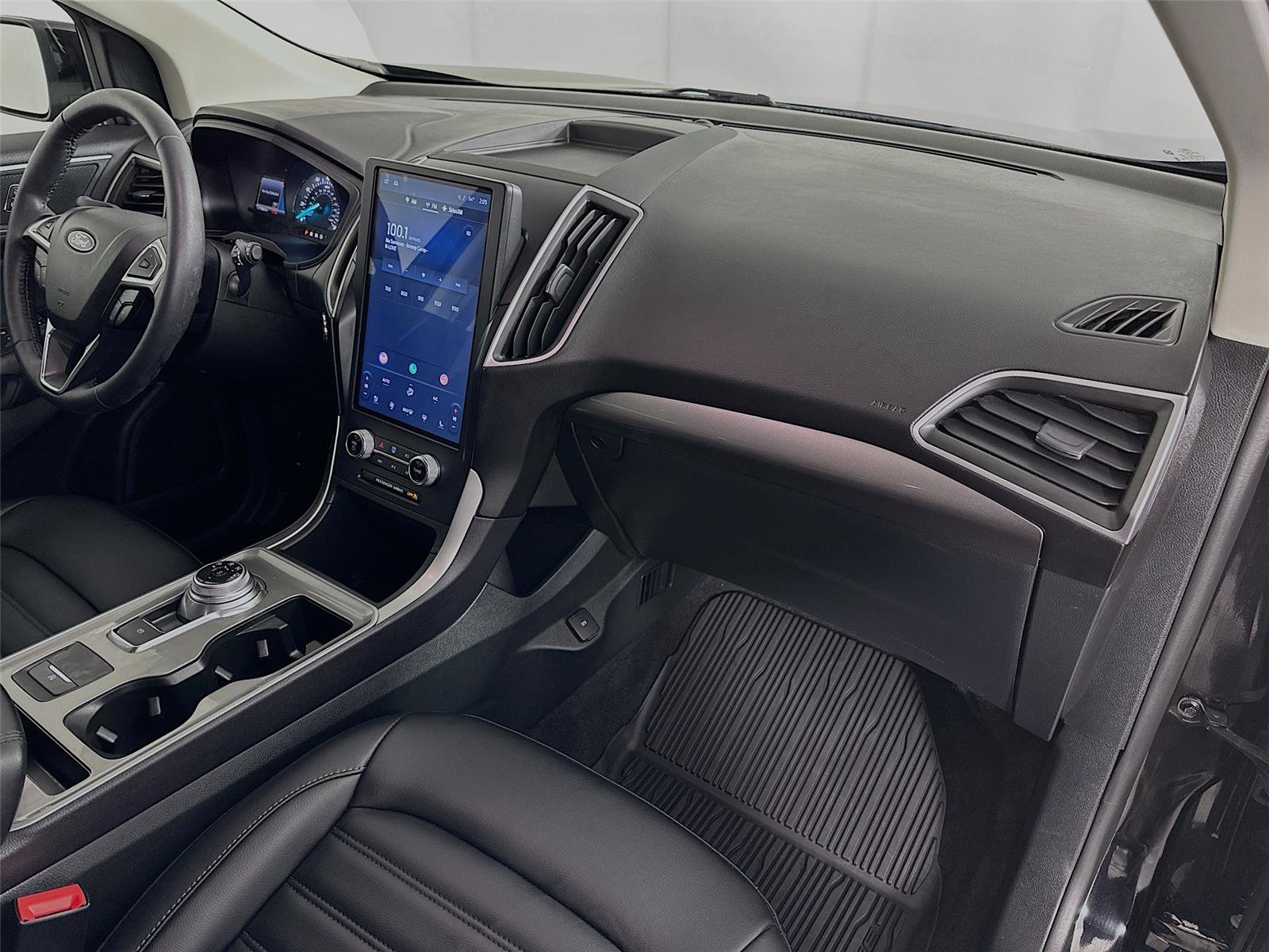 Used 2024 Ford Edge SEL w/ Convenience Package image 26