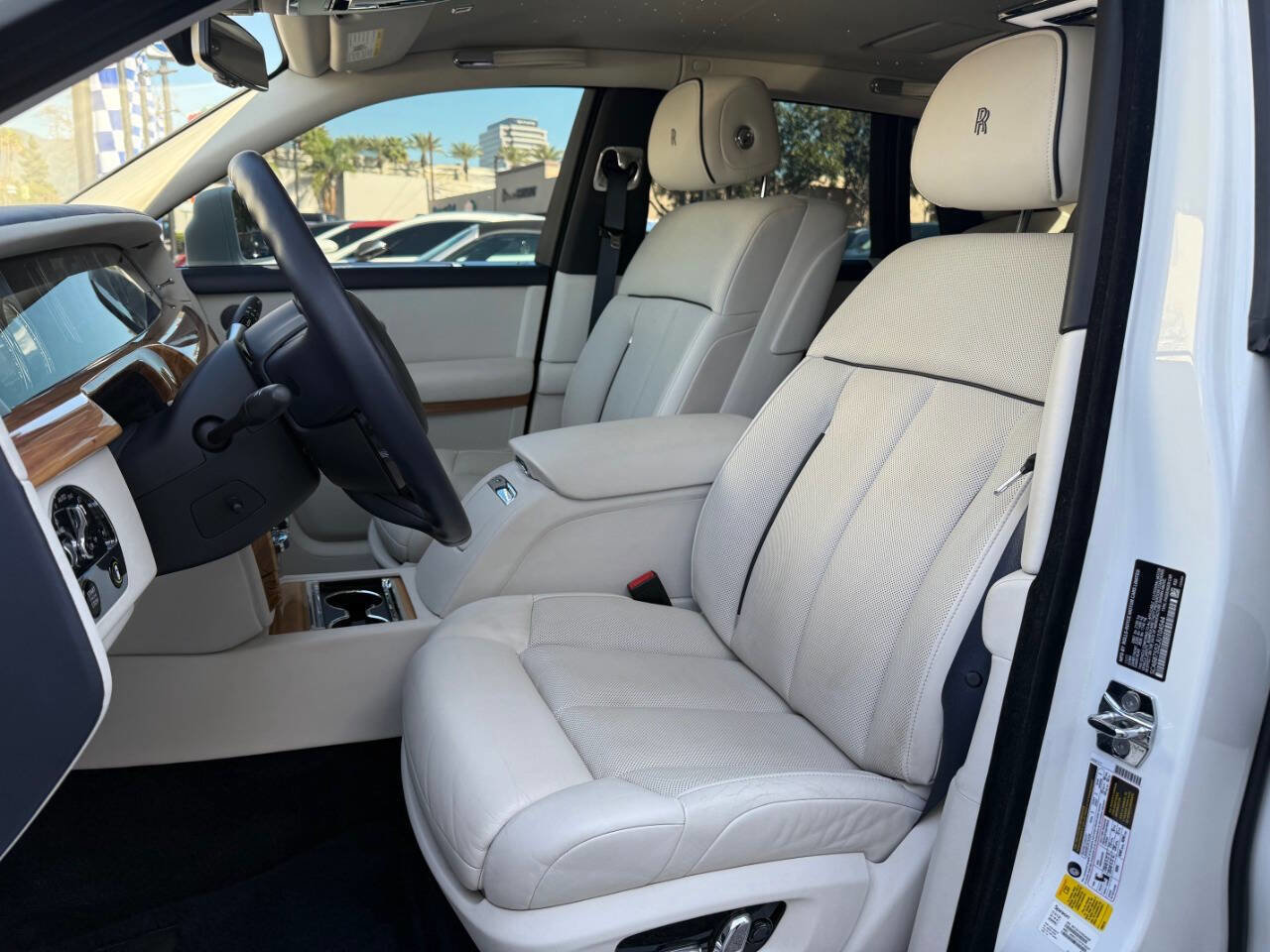 Used 2018 Rolls-Royce Phantom Sedan image 22