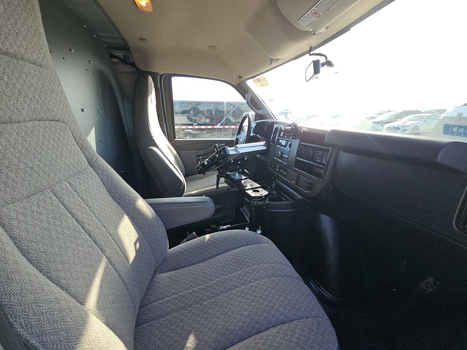 Used 2021 Chevrolet Express 2500 RWD image 13