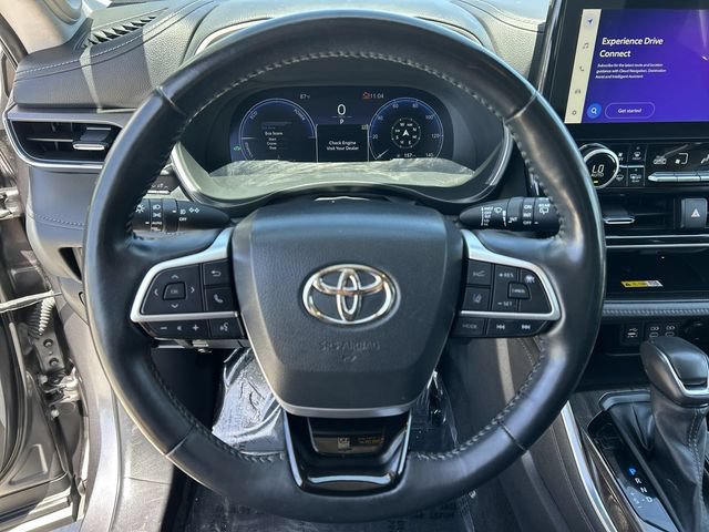 Used 2023 Toyota Highlander Limited AWD/4WD image 23