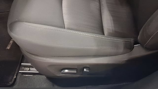 Used 2025 Nissan Altima 2.5 SV FWD image 21