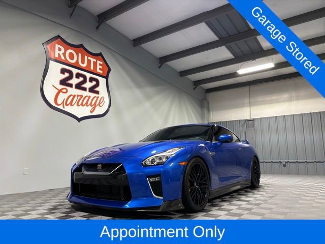 Used 2020 Nissan GT-R Premium AWD/4WD image 1
