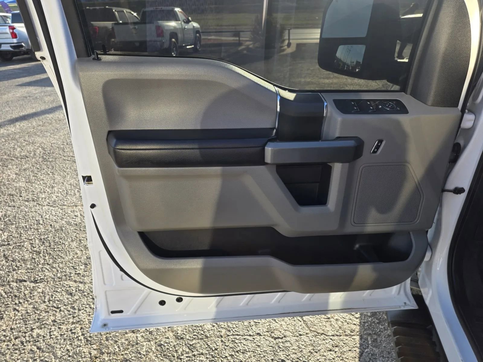 Used 2017 Ford F150 XLT w/ Trailer Tow Package AWD/4WD image 10