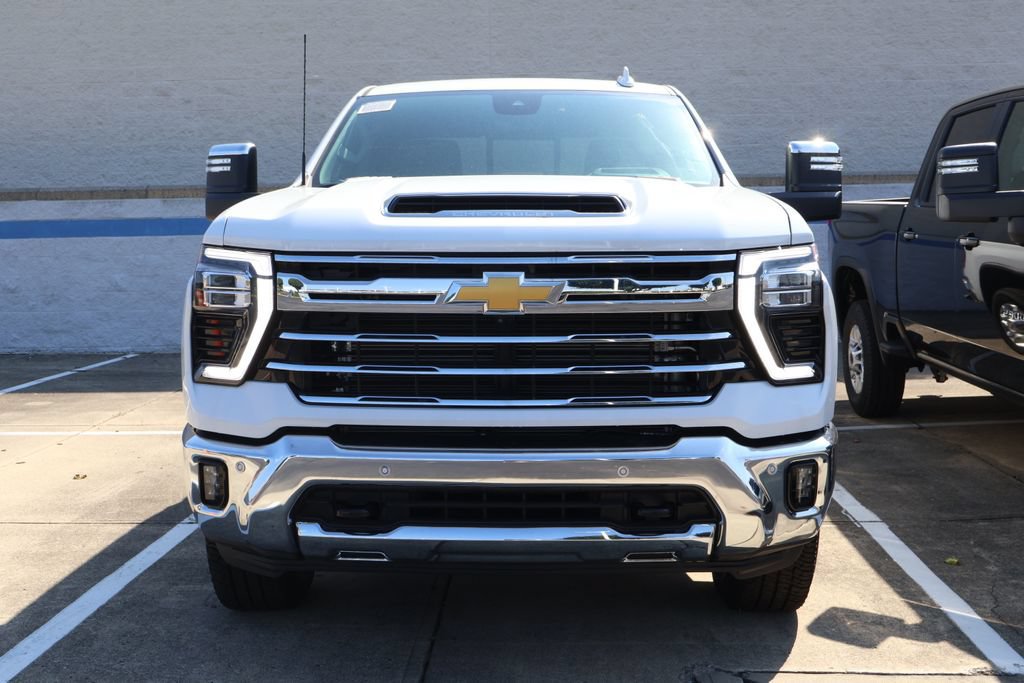 New 2026 Chevrolet Silverado 3500 LTZ w/ LTZ Premium Package AWD/4WD image 2
