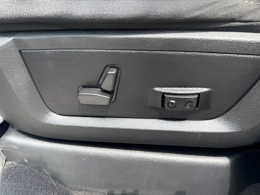 Used 2023 RAM 2500 Big Horn w/ Level 1 Equipment Group image 10