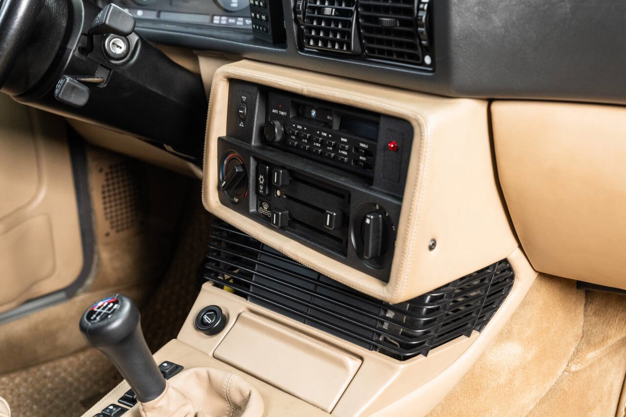 Used 1988 BMW M5 image 50