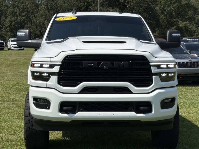 Used 2025 RAM 2500 Laramie AWD/4WD image 3