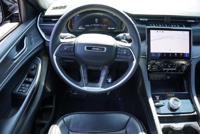 Certified 2025 Jeep Grand Cherokee L Limited w/ Luxury Tech Group II AWD/4WD image 22