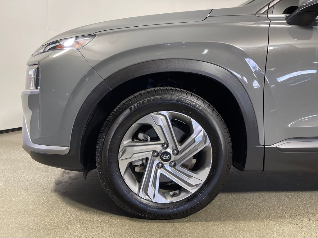 Used 2023 Hyundai Santa Fe SE image 11