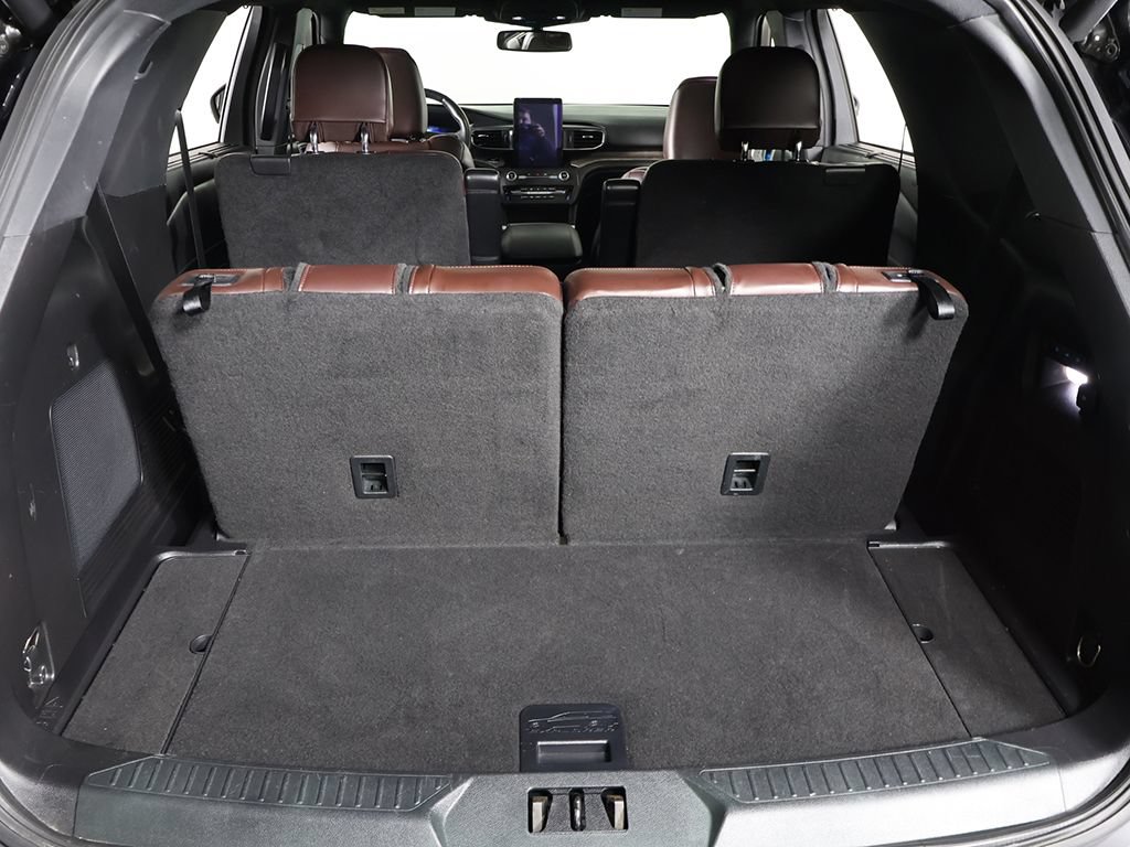 Used 2020 Ford Explorer Platinum w/ Premium Technology Package AWD/4WD image 25