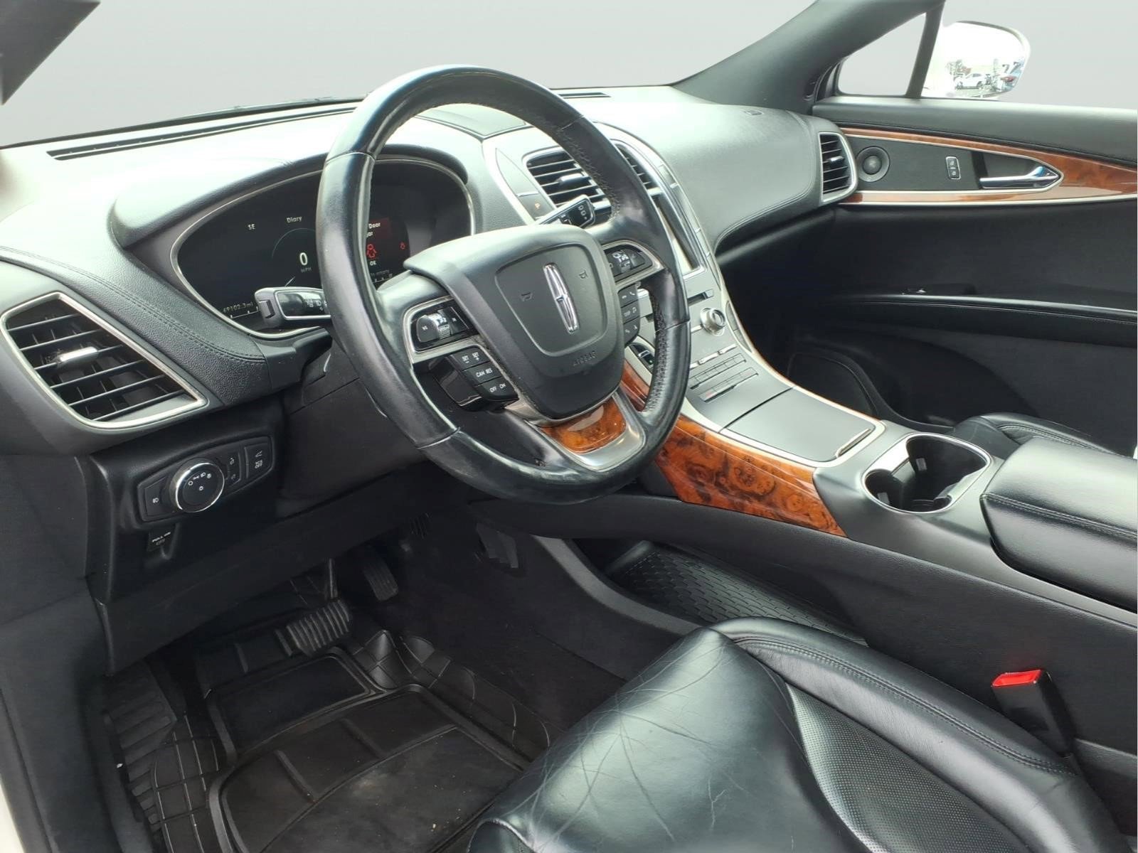 Used 2019 Lincoln Nautilus Select FWD image 7