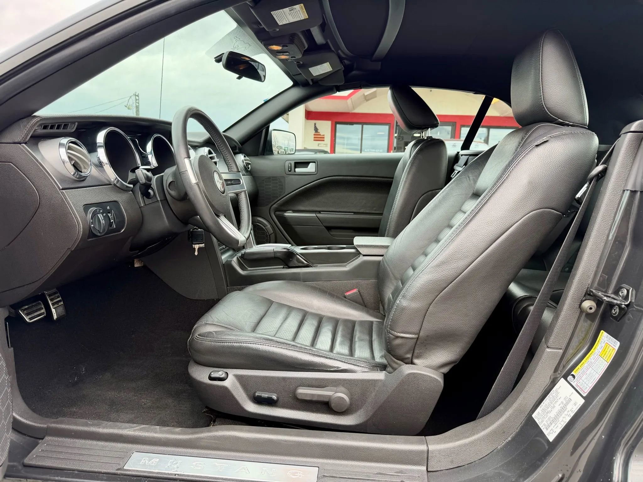 Used 2008 Ford Mustang GT RWD image 9