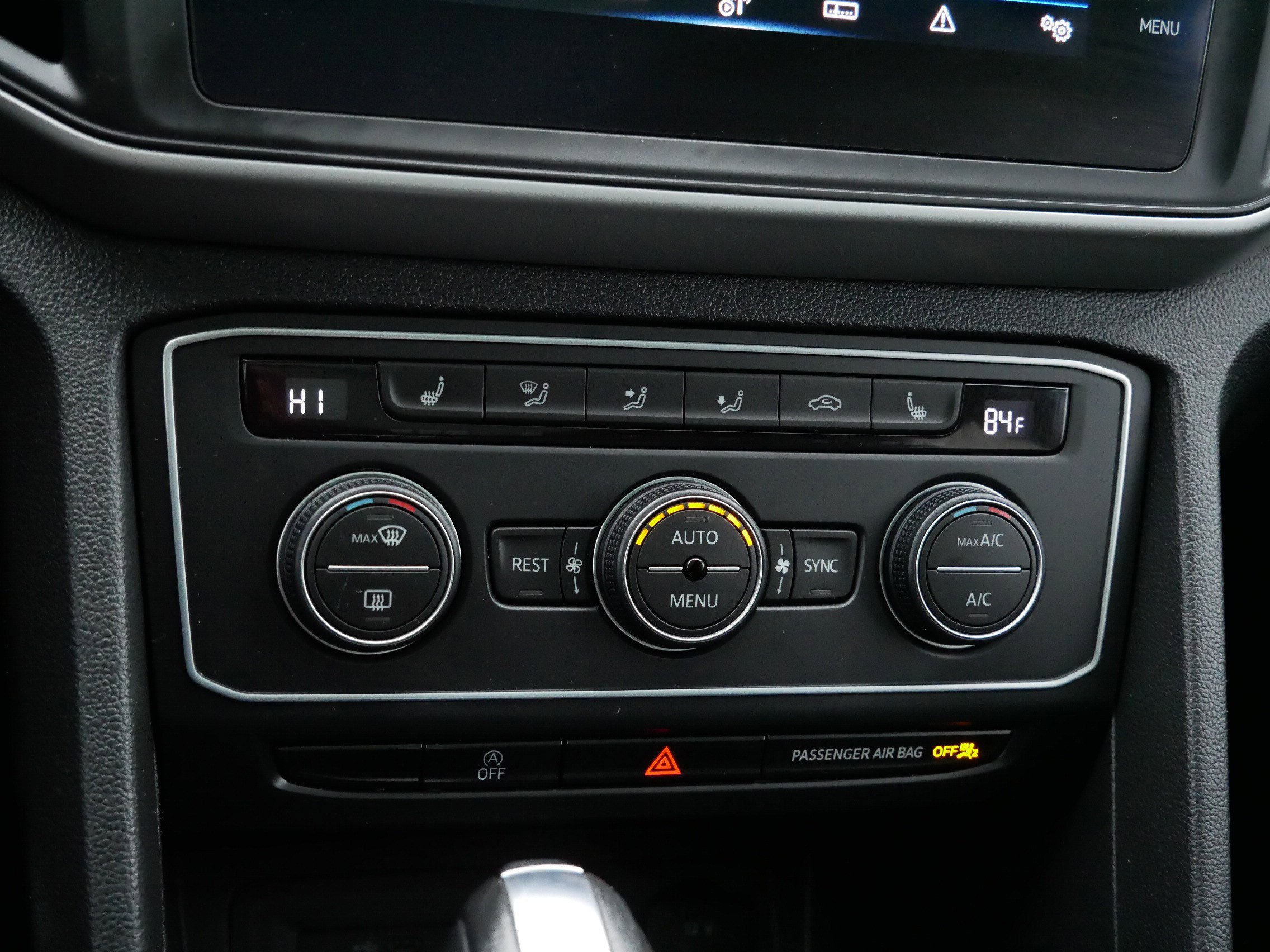 Used 2021 Volkswagen Atlas SE image 23