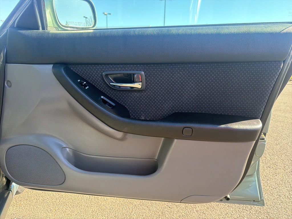 Used 2003 Subaru Legacy L image 25