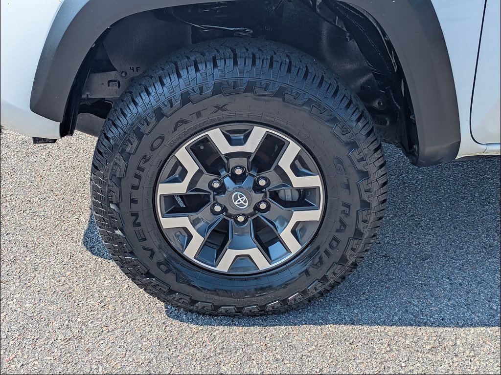 Used 2021 Toyota Tacoma TRD Off-Road AWD/4WD image 10
