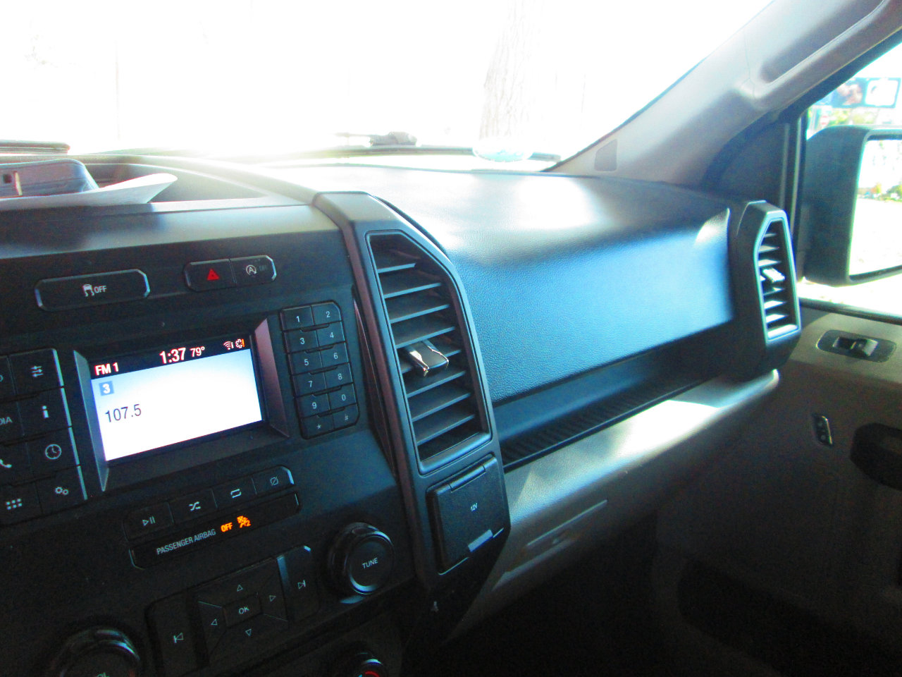 Used 2018 Ford F150 XL w/ Equipment Group 101A Mid image 14