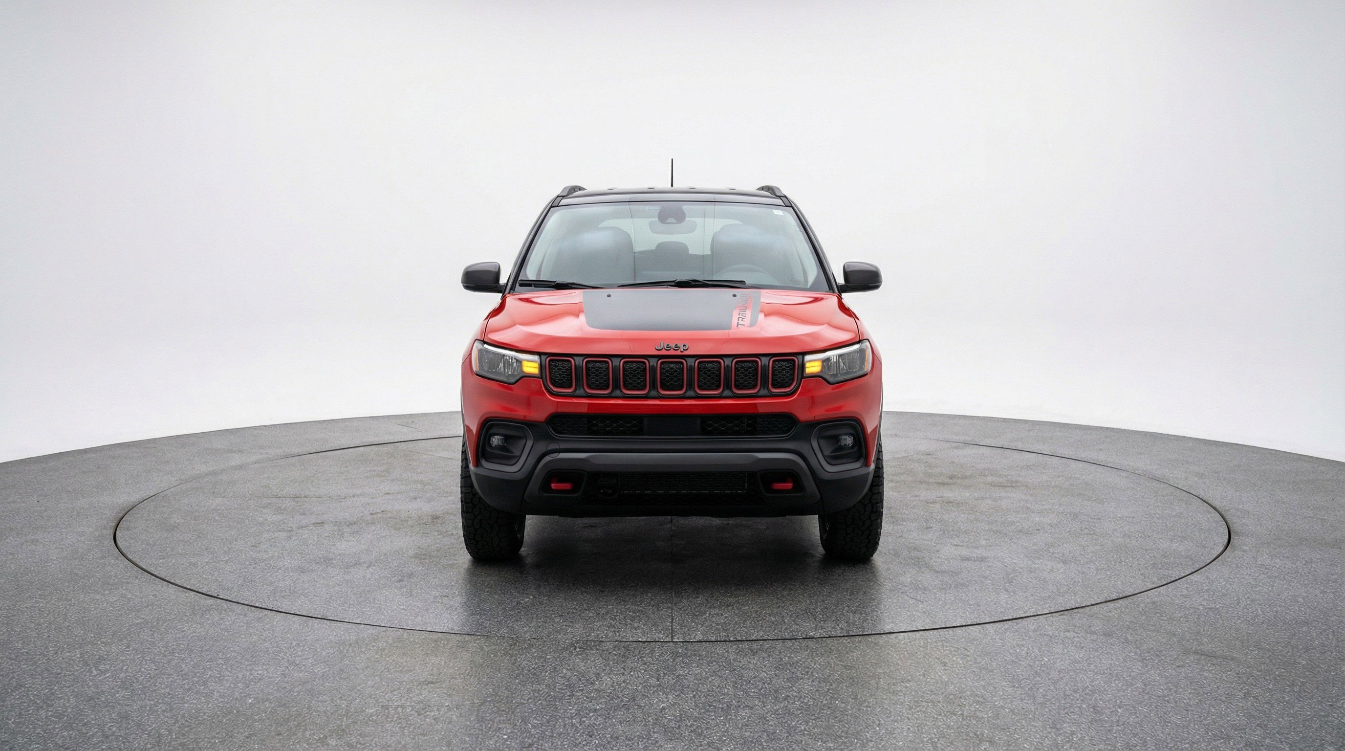 Used 2025 Jeep Compass Trailhawk image 2