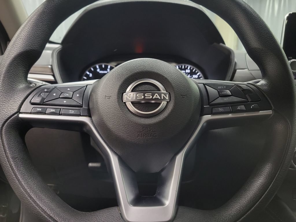 Used 2023 Nissan Altima 2.5 SV AWD/4WD image 23