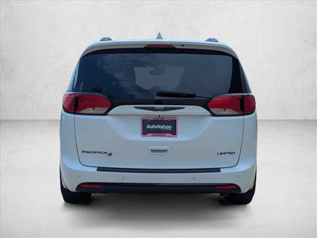 Used 2020 Chrysler Pacifica Limited w/ Quick Order Package 27H Red S FWD image 7