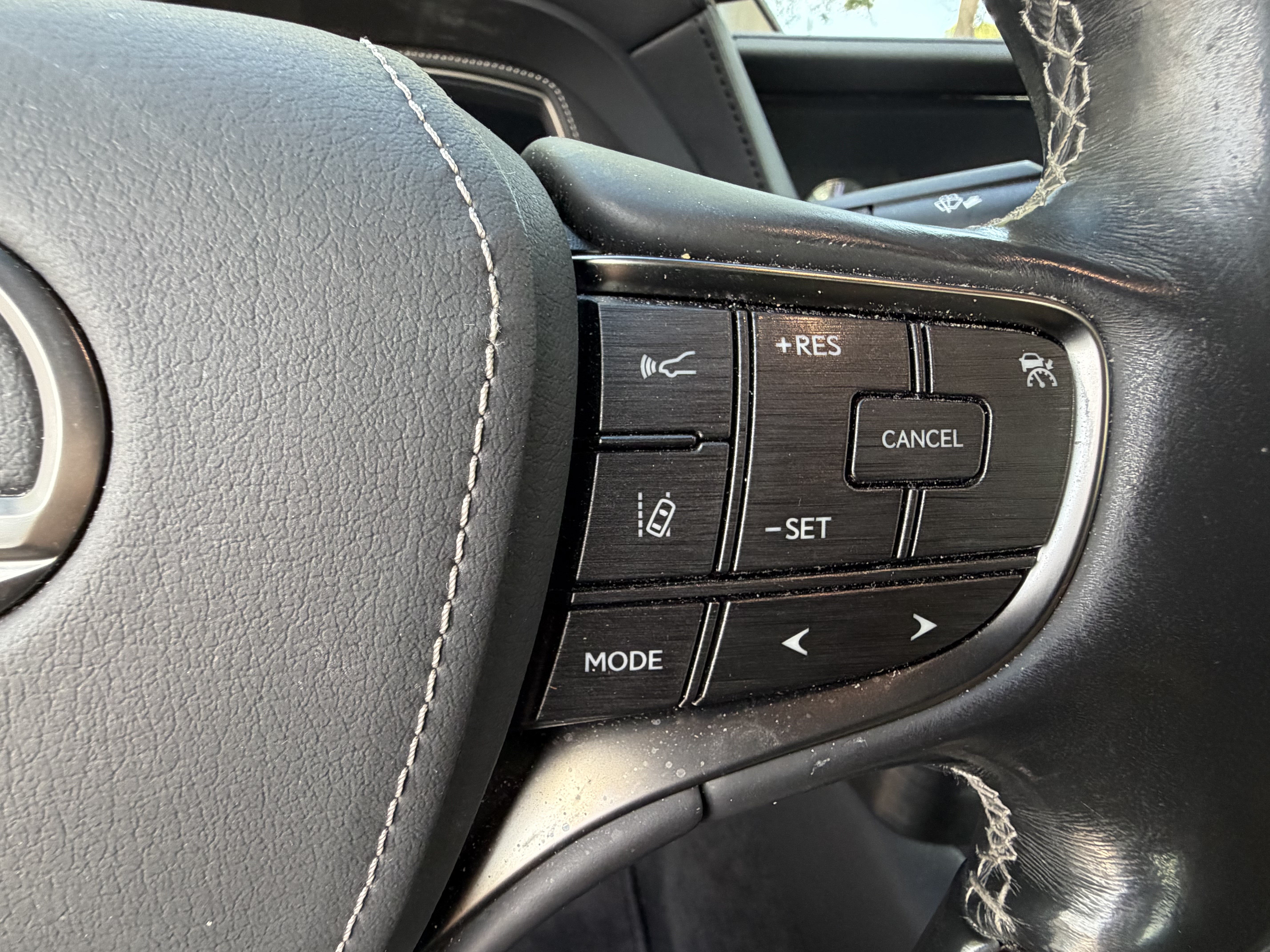Used 2018 Lexus LS 500 w/ Interior Upgrade Package RWD image 21