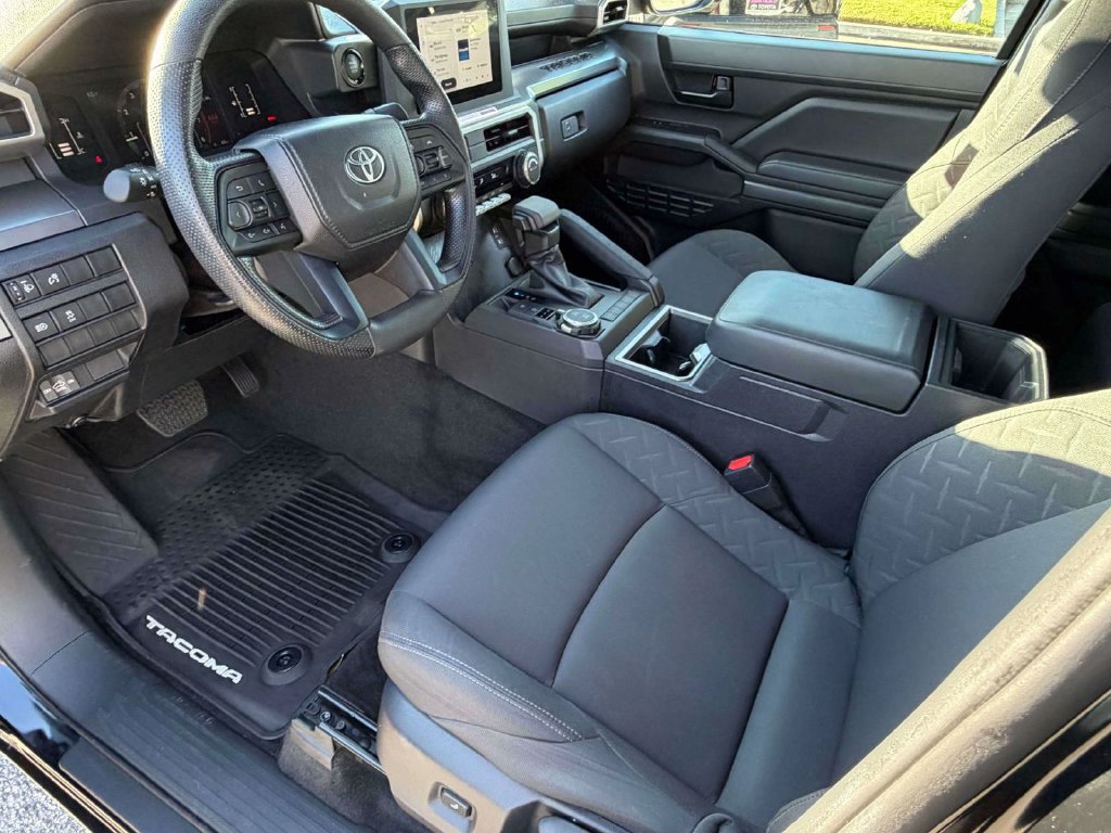 Certified 2024 Toyota Tacoma SR5 AWD/4WD image 24