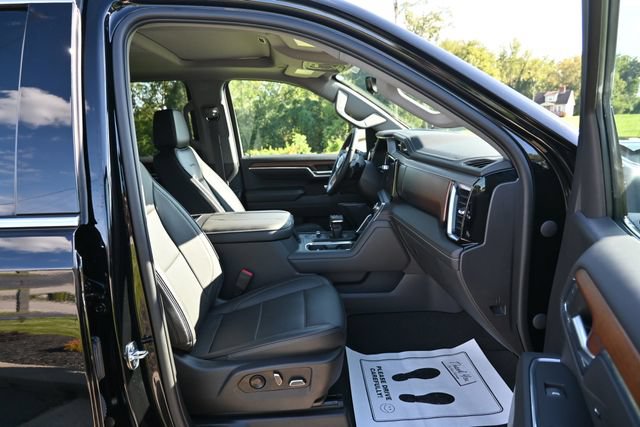 Used 2023 GMC Sierra 1500 Denali AWD/4WD image 19
