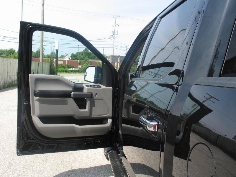 Used 2019 Ford F150 XLT w/ Equipment Group 302A Luxury AWD/4WD image 14