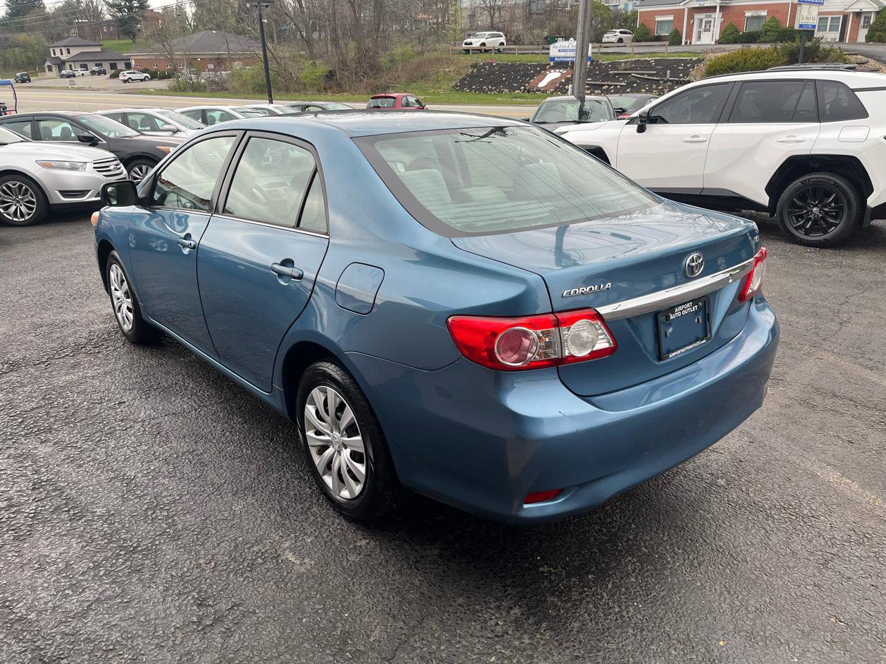 Used 2013 Toyota Corolla LE FWD image 7