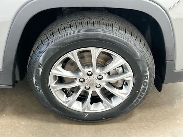 Used 2021 Jeep Cherokee Latitude Lux AWD/4WD image 5
